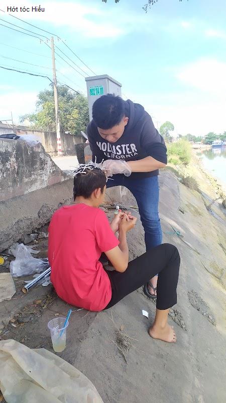 Hình ảnh Hớt tóc Hiếu